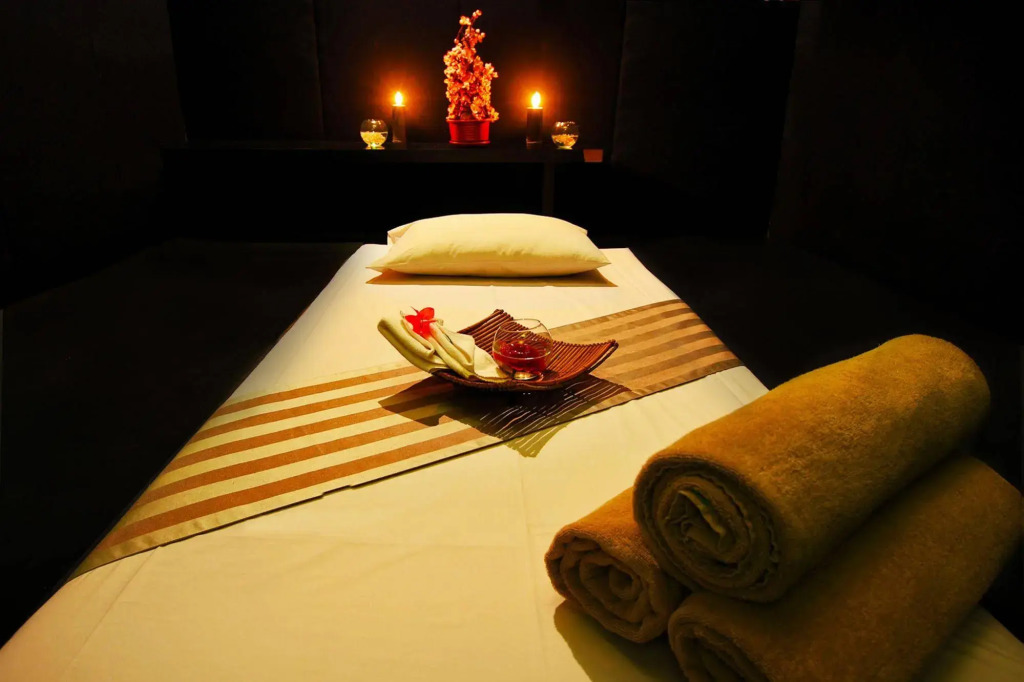 Sparks Life Jakarta, ARTOTEL Curated