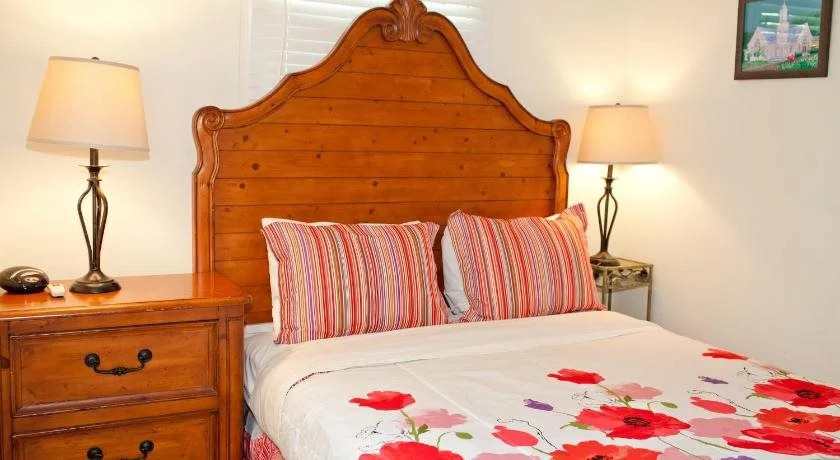 Seaport Inn