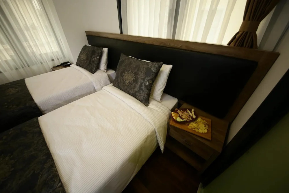 Pandora Hotel
