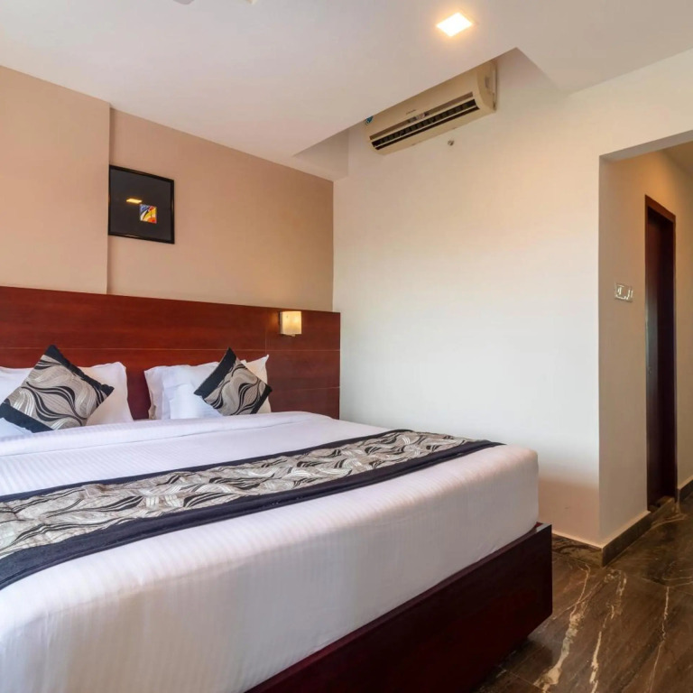 Zip By Spree Hotels Mangala Towers Thrissur