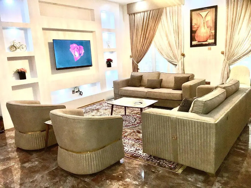 De-Omega Homes - Serviced Apartment Jahi, Abuja