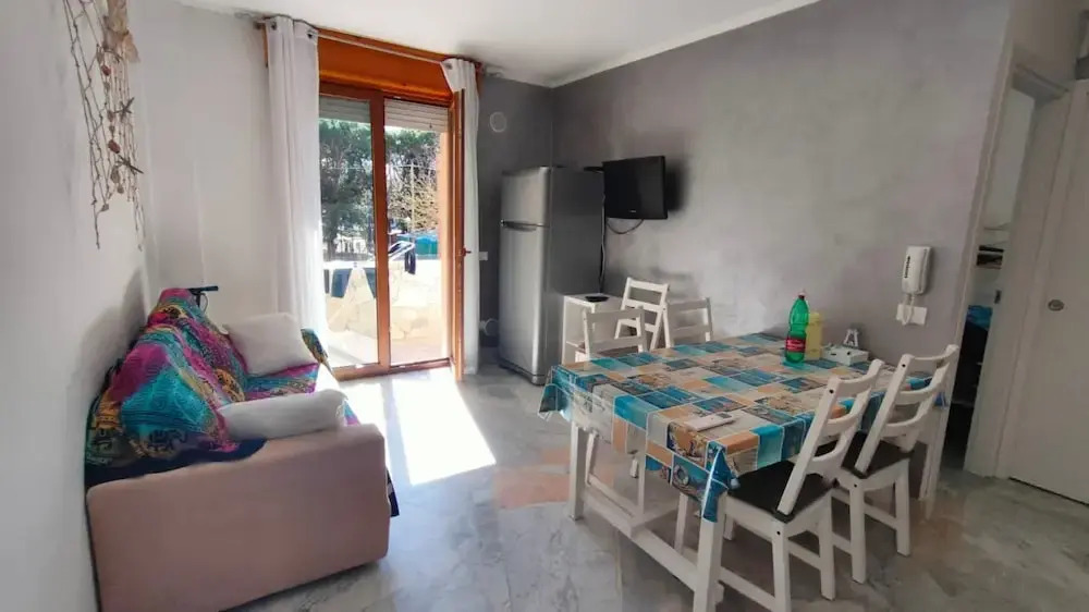 Completely Refurbished Flat Near the Beach