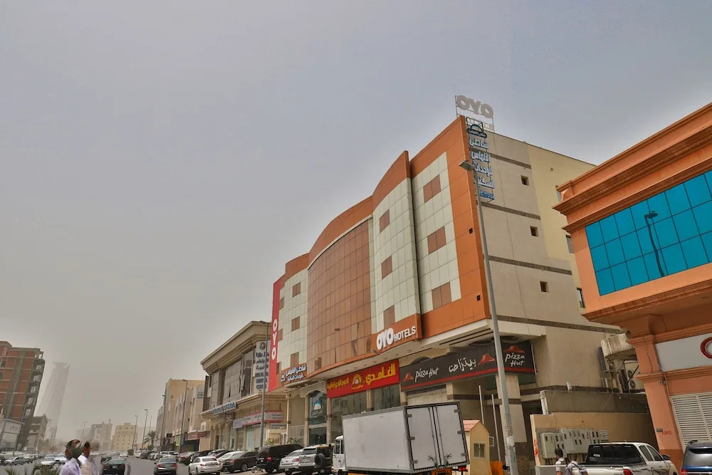 OYO 148 Shathi Almas hotel suites