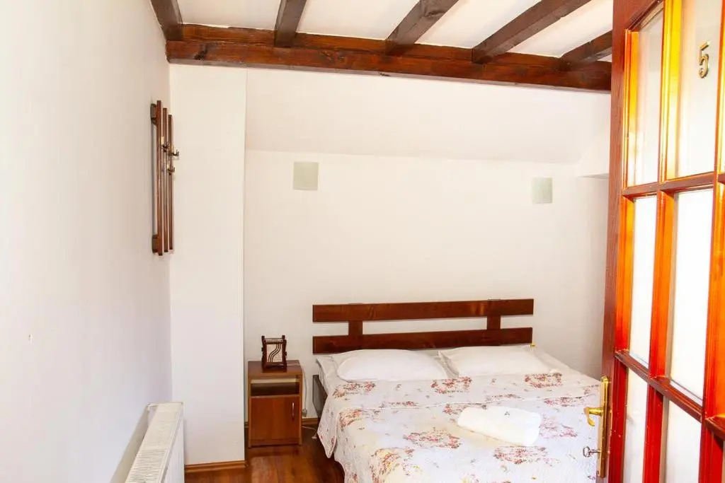 Rustic Argesean