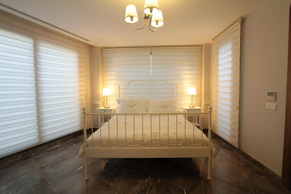 RetrON Residence