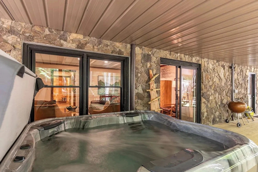 Moosey Creek Lodge
