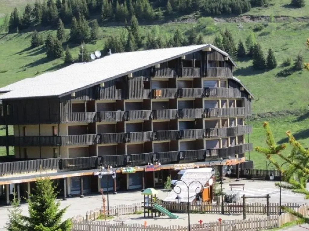Appartement Auris, 3 pièces, 6 personnes - FR-1-297-77