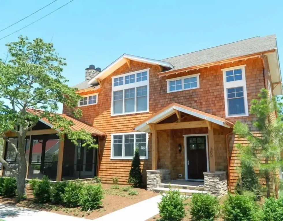 Bayard Avenue 300