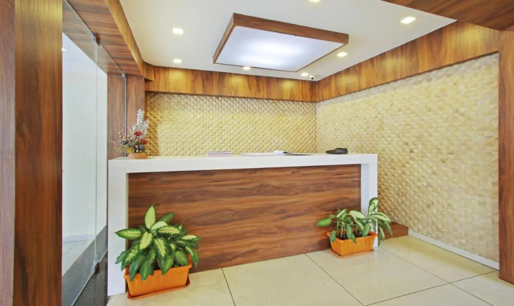 Itsy Hotels Jansi Residency