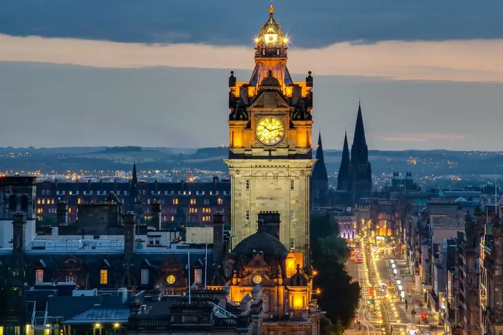 Amazing views! North Bank Street Luxury Apartment