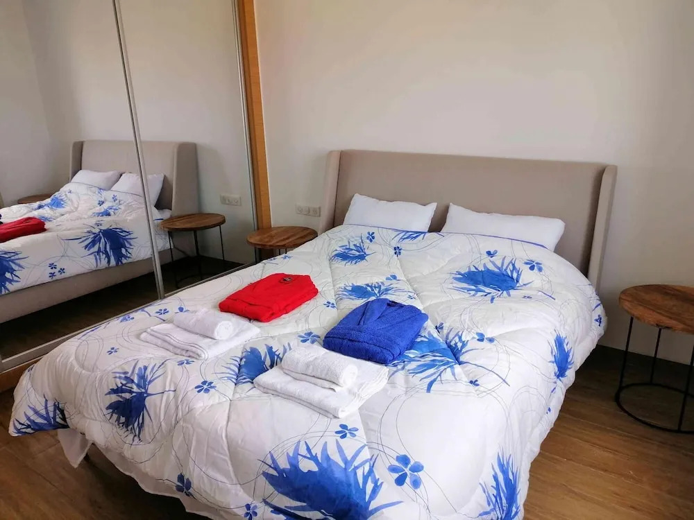 Bright Stylish 1bd Flat in Jardins De Carthage