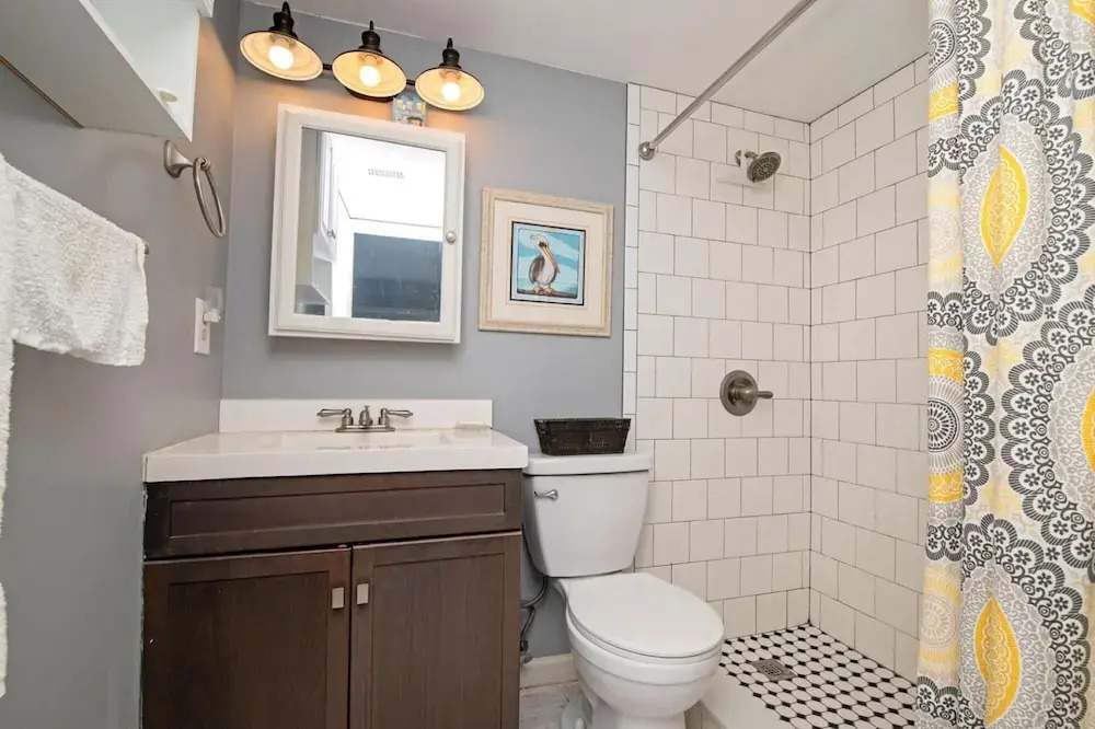 5112 Near Ocean 1st Floor SE