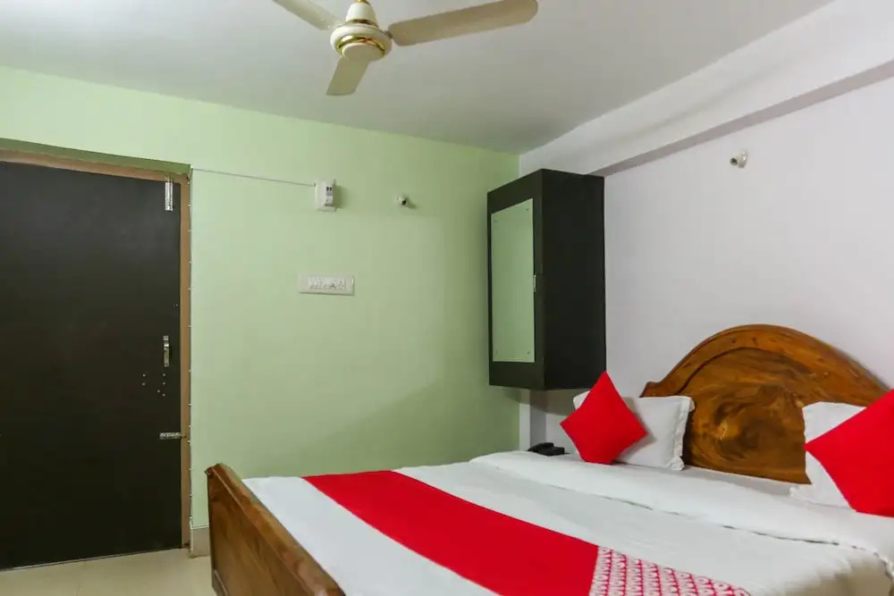 SPOT ON 32358 Sai Sadanand Residency
