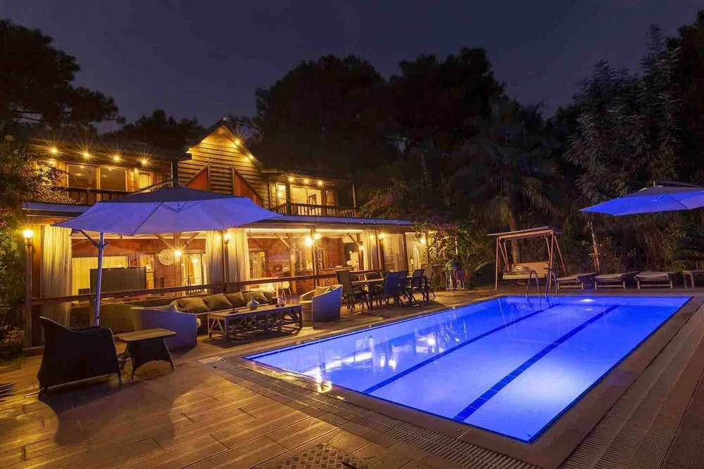 Very Special Villa, 6 and 3 Great For Family Reunions