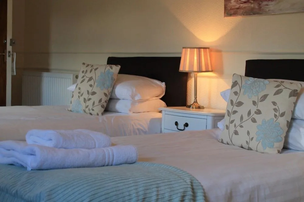 Old Court Hotel & Apartments