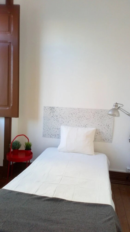 Tomarhousing