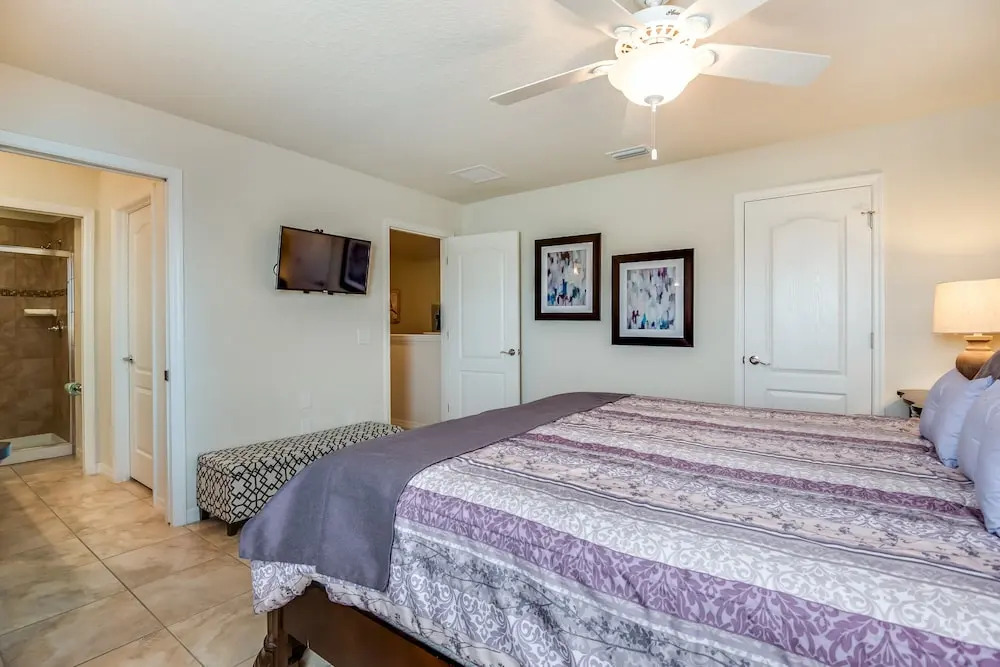 Townhome W/private Pool & Free On-site Water Park!