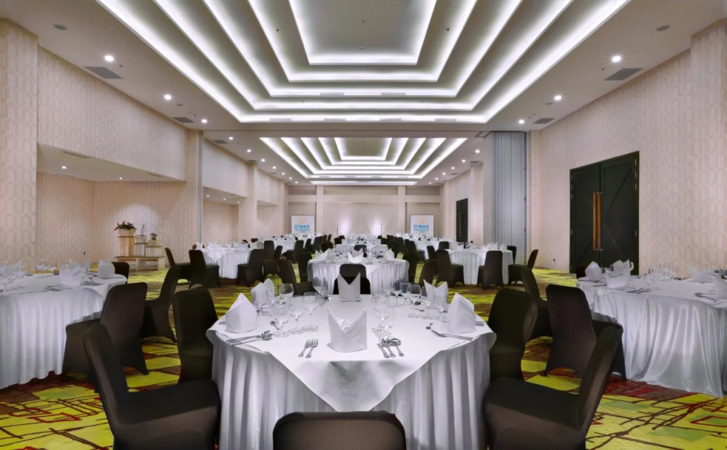D'MAX Hotel & Convention Lombok
