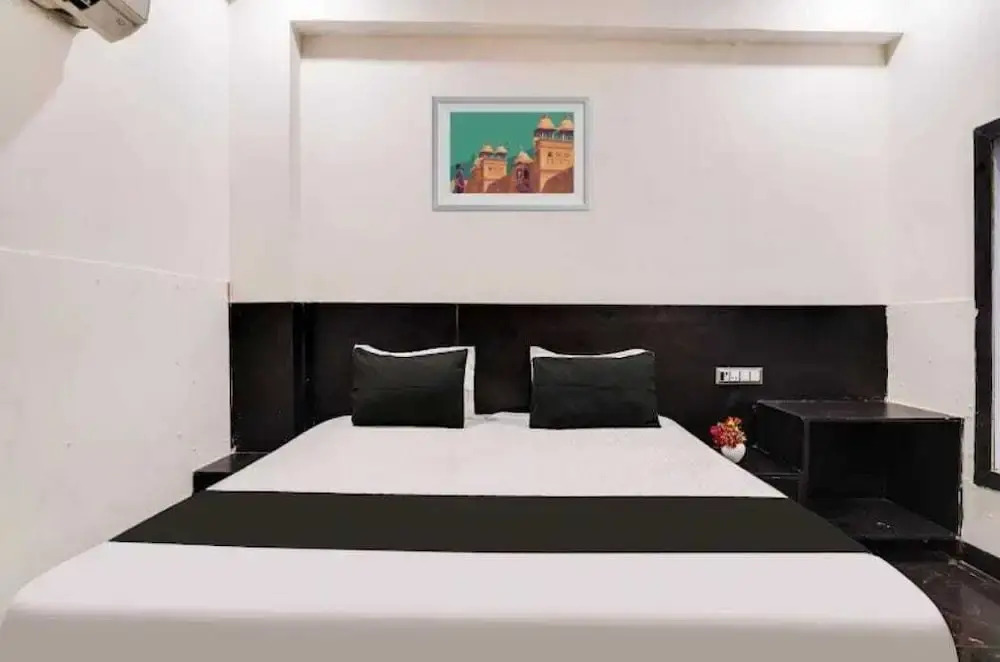 Hotel OPM & Restaurant