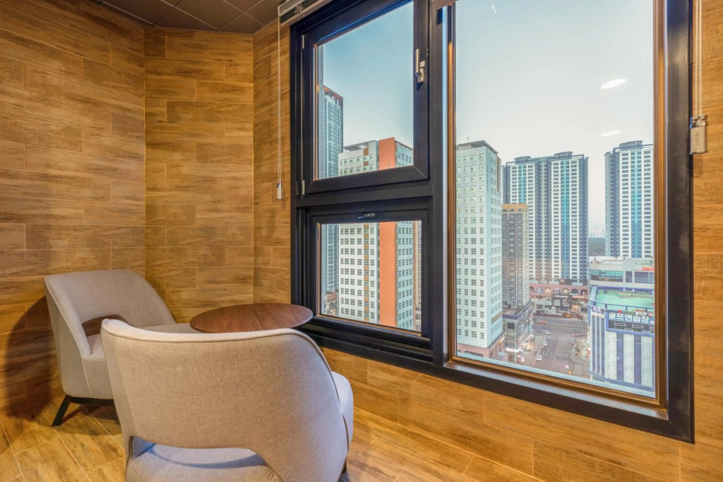 Urban-Est Hotel