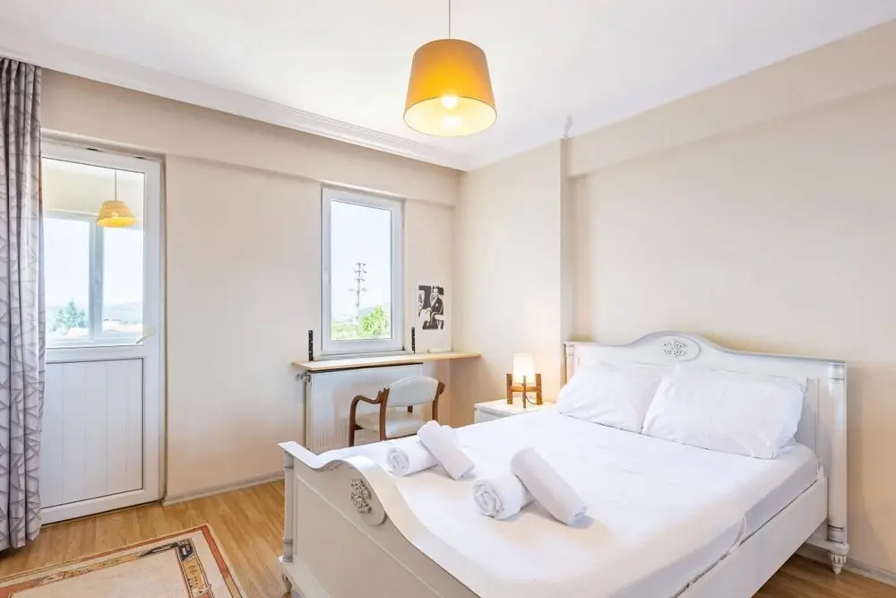 Flat With Shared Pool Near Sabiha Gokcen Airport