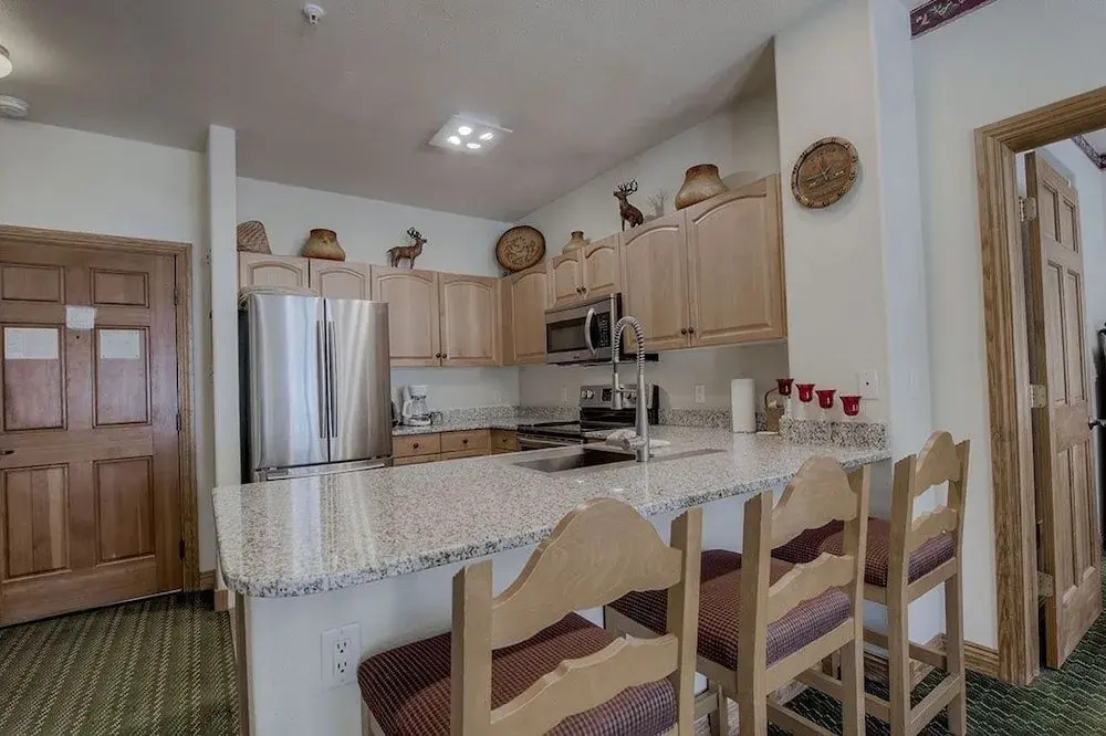 5985 Hidden River Lodge 2 Bedroom Condo by Redawning