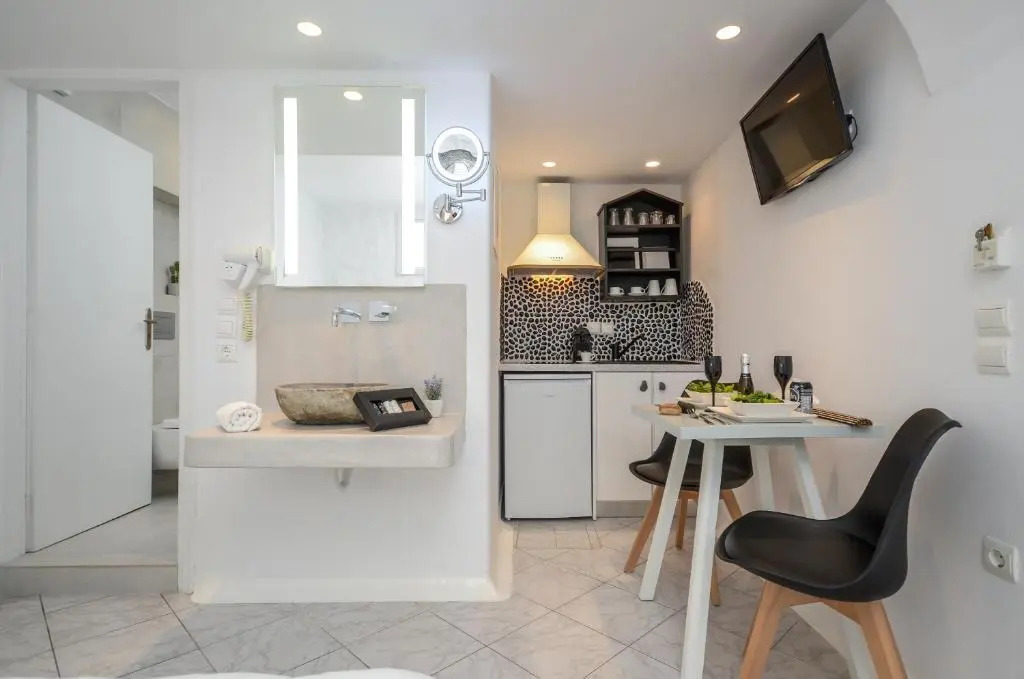 Naxos Evilion Luxury Apartments & Suites