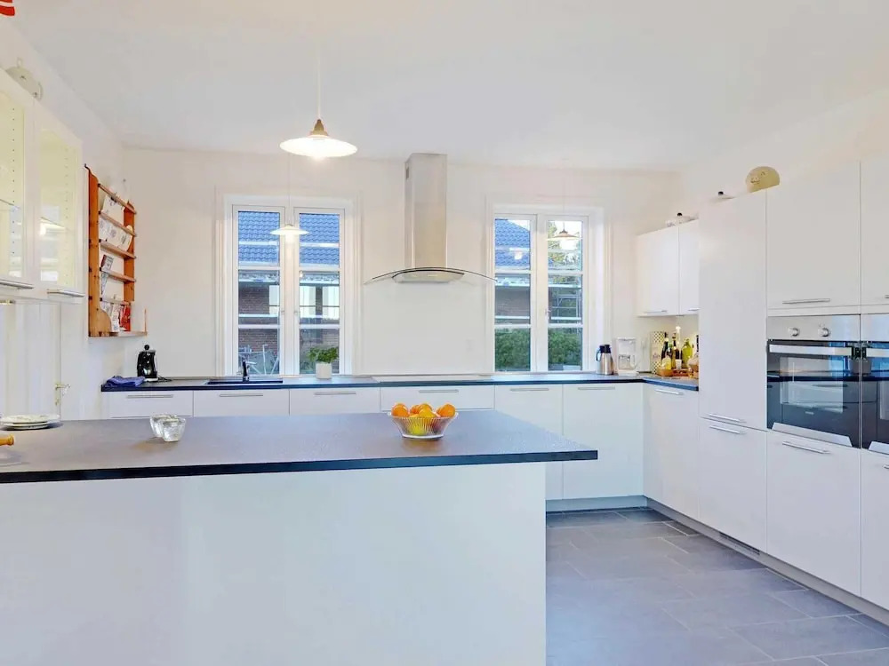 10 Person Holiday Home in Oksbol