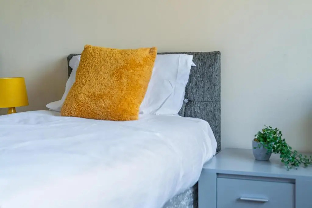 Lovegrove Contractor Stay with Free WI-FI in Slough