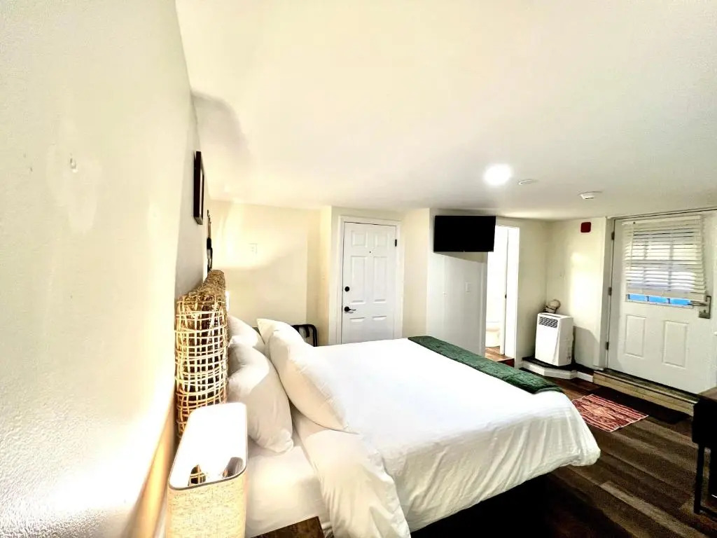 The Inn & More
