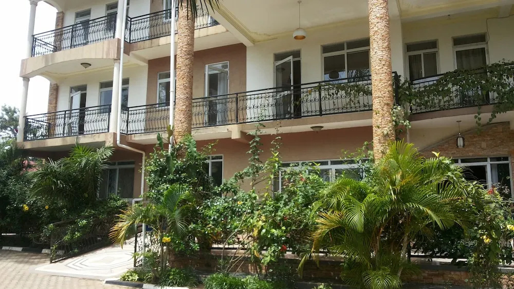 RoseVilla Hotel
