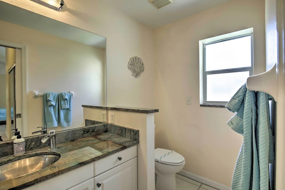 Indian Rocks Beach Oasis - 2 Blocks to Beach!