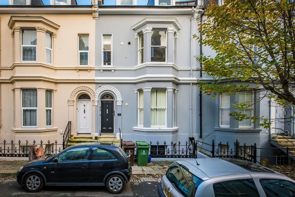 2 Sussex Place