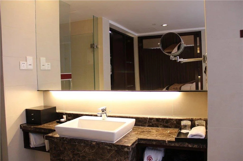 Xinbai Grand Hotel