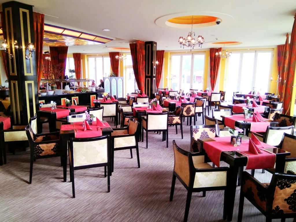 Alexa Hotel