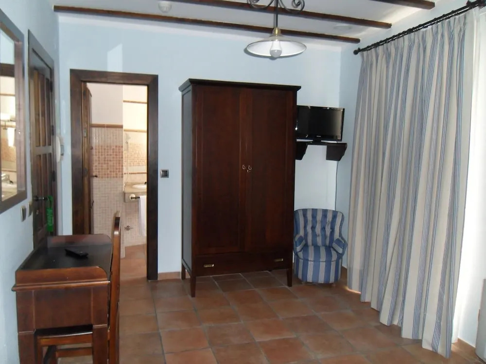 Hotel Tharsis