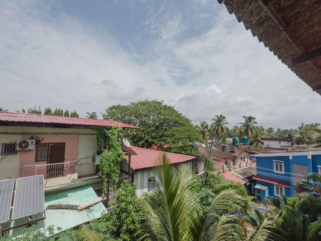 OYO 7288 Traveller Guest House