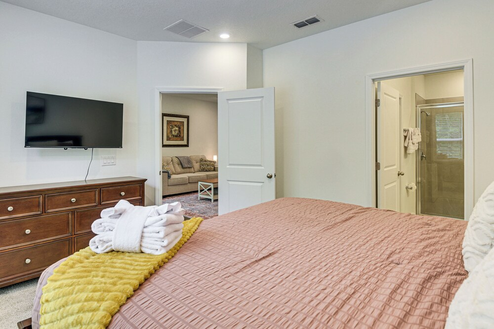 3 Mi to Beach! Family-friendly Palm Coast Getaway