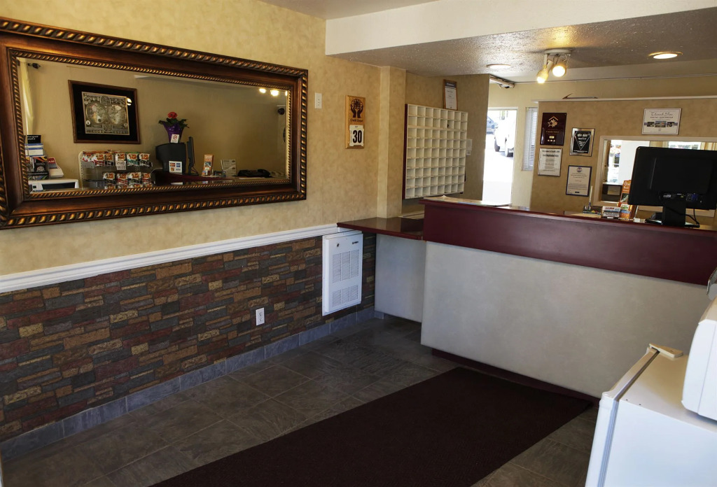 Scotts Inn & Suites