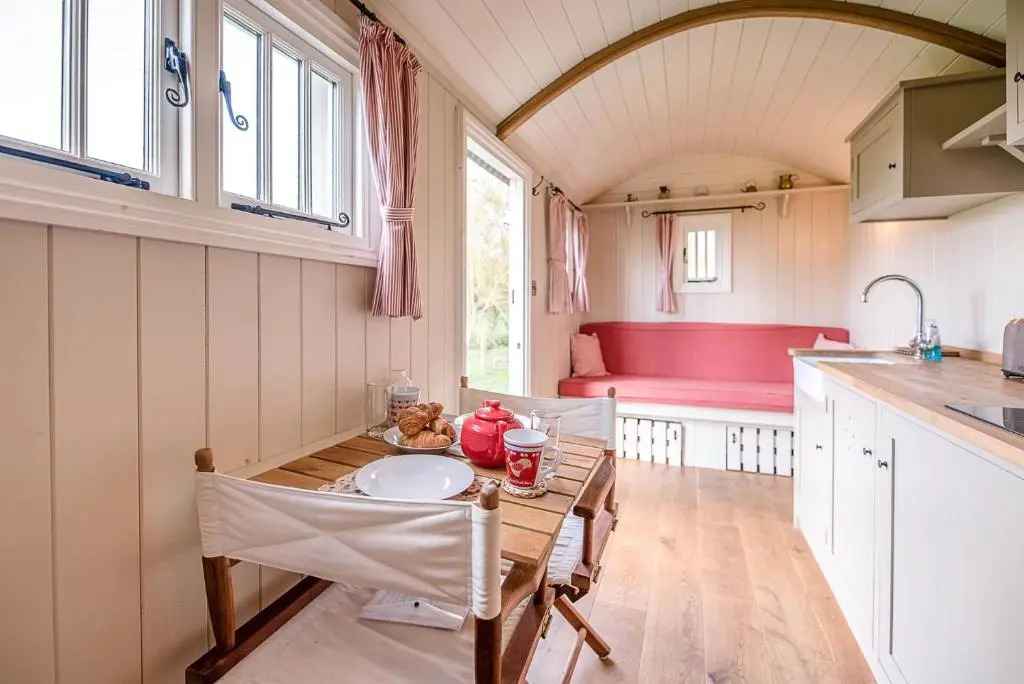 Sage Shepherds Hut Boundary Farm, Framlingham