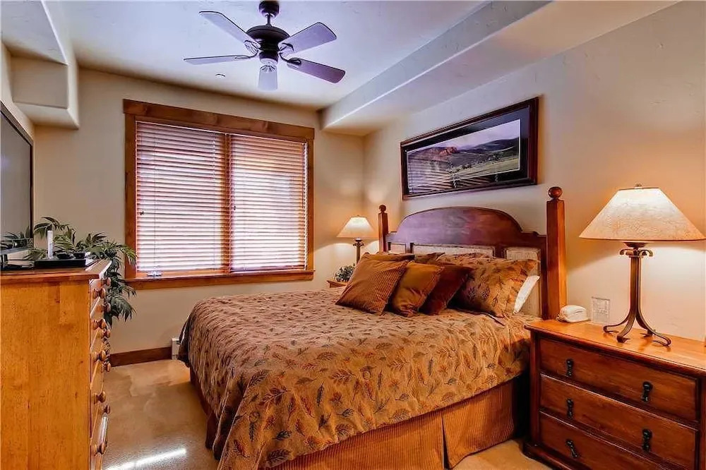 Tl2306 Top Floor and Amenities Galore! Beautuful Residence! Winter Specials!