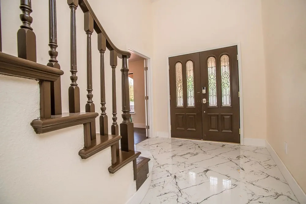 10B 9BA Mansion Sleeps 22 with Pool&Spa