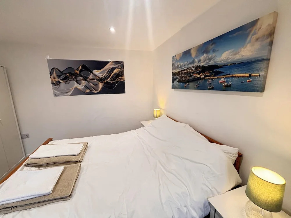 Bright Cozy 2 Bedroom Apartment in Oxford