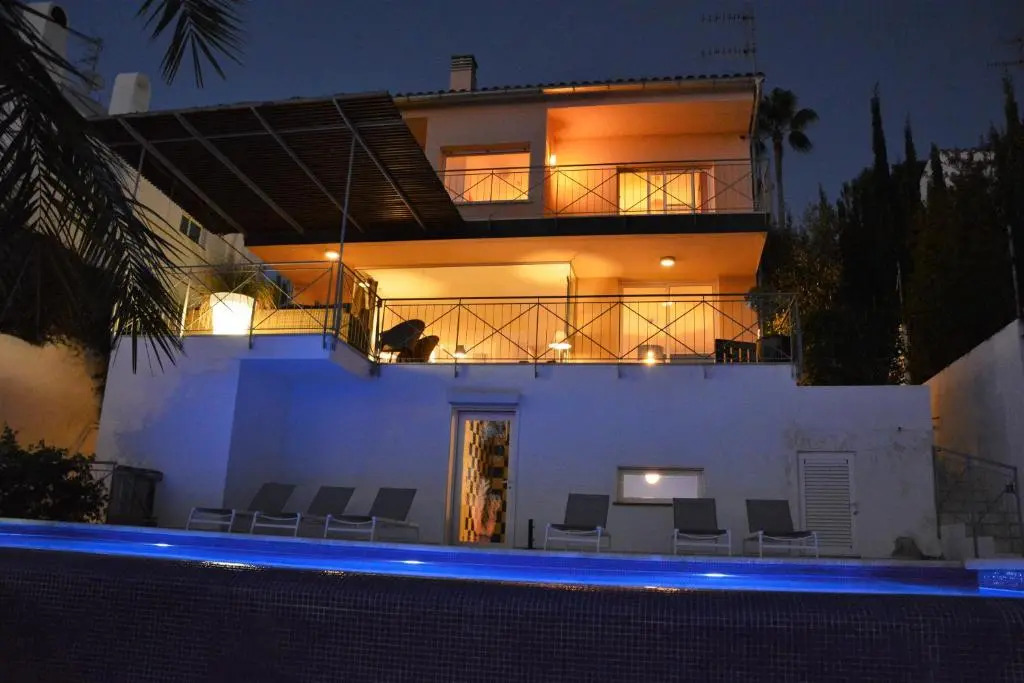 Villa Sitges Loto Amaizing View Confortable AC 20 minutes walk Sitges beaches
