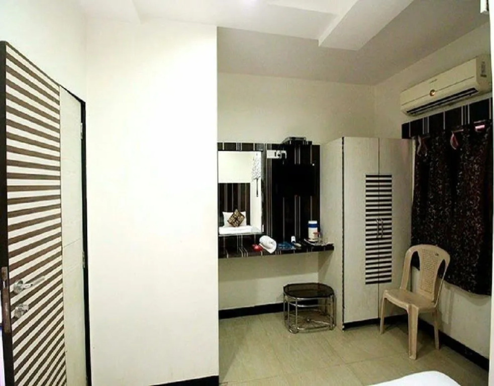 Room Maangta 122 - Andheri East