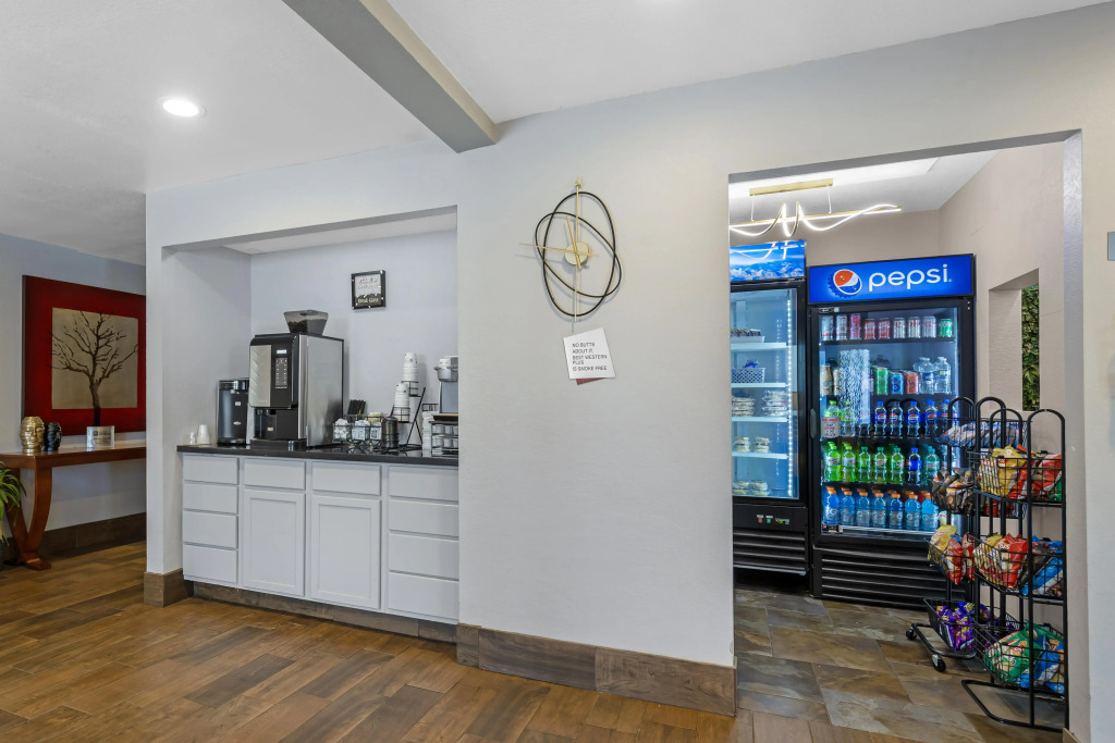 Best Western Plus Altoona Inn