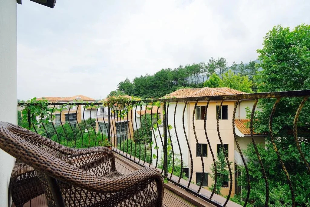 Yiyun Lakeside Hotel