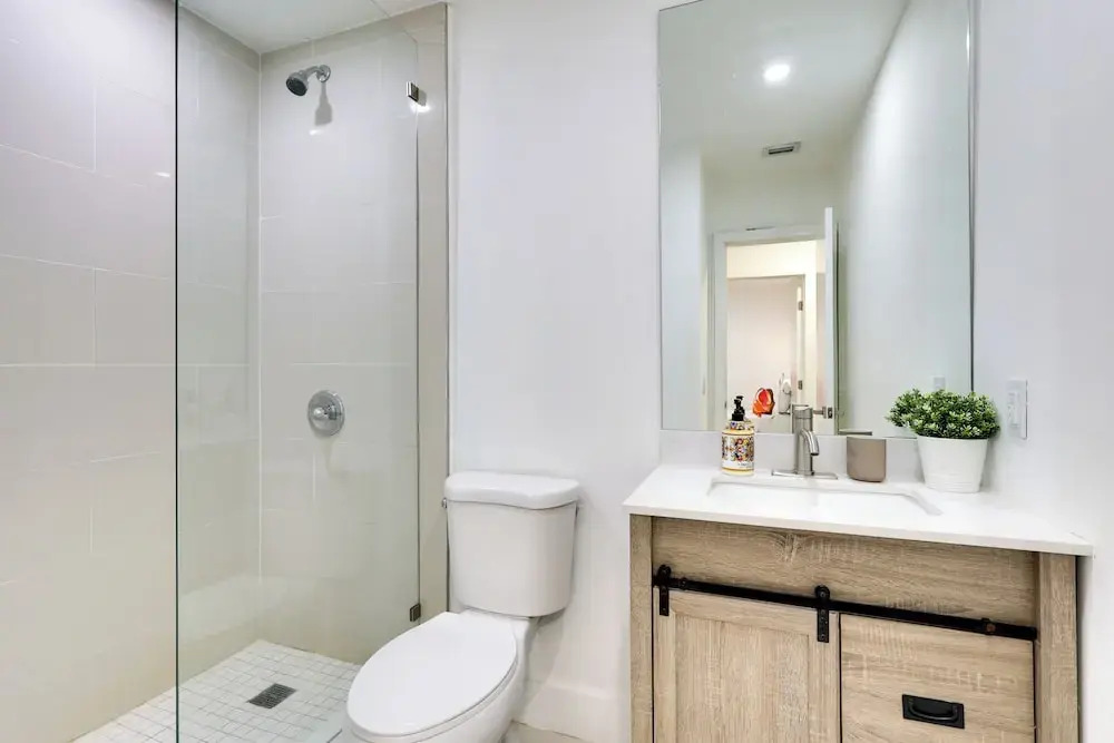 Spacious + Serene Miami Home: Walk to Metrorail