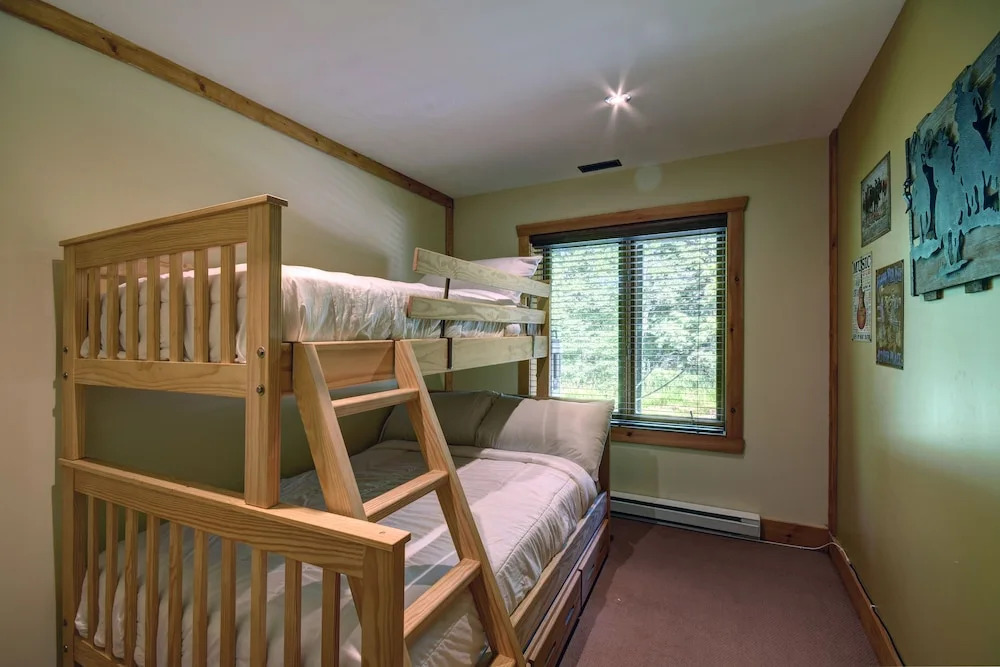 Chalet Caribou