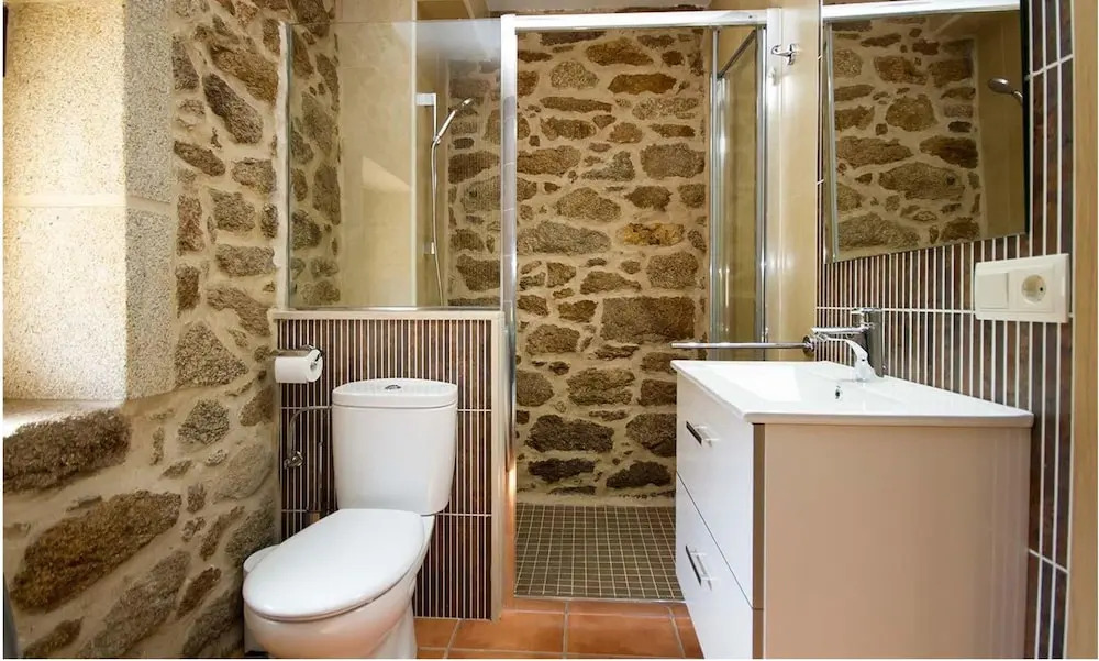 House - 4 Bedrooms with WiFi - 107751